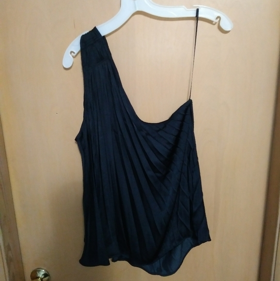 ***New!One shoulder BR top(M)*** - Picture 1 of 6